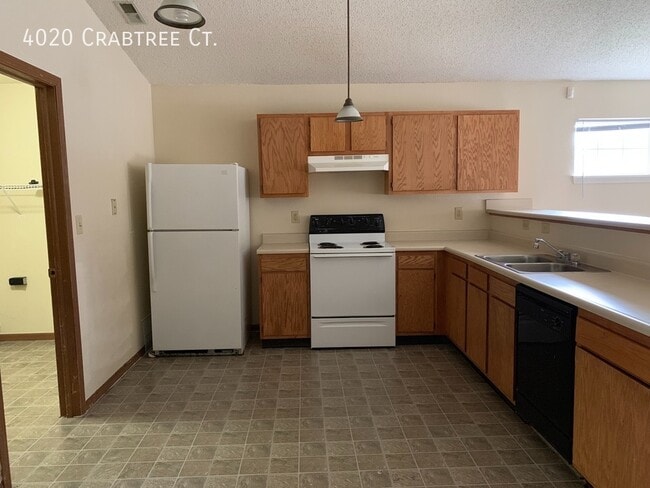 Building Photo - 4020 Crabtree Ct