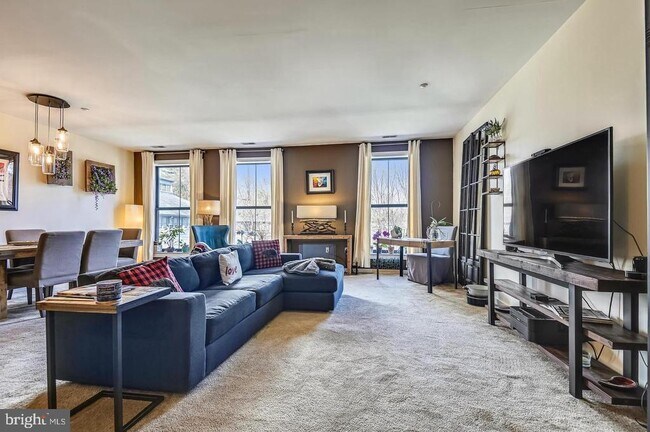 Building Photo - 2007 Clipper Park Rd