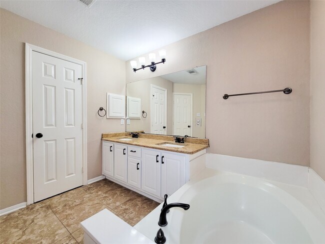 Building Photo - 2015 Grand Terrace