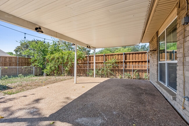Building Photo - 540 Oldbridge Dr