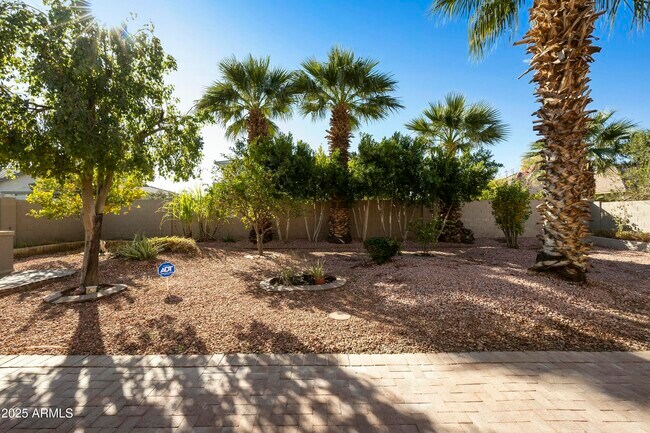 Building Photo - 4615 W Corral Rd
