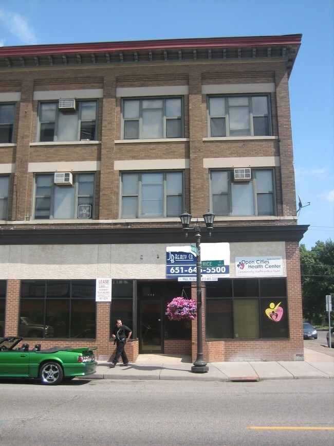 Building - Bluebird Apartments