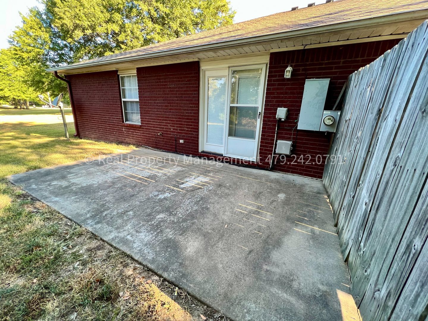 Building Photo - 207 H St