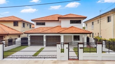 Building Photo - 456 SW 20th Rd