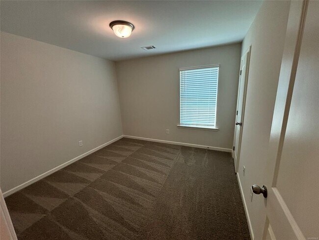 Building Photo - 80 Meadow Walk Ct