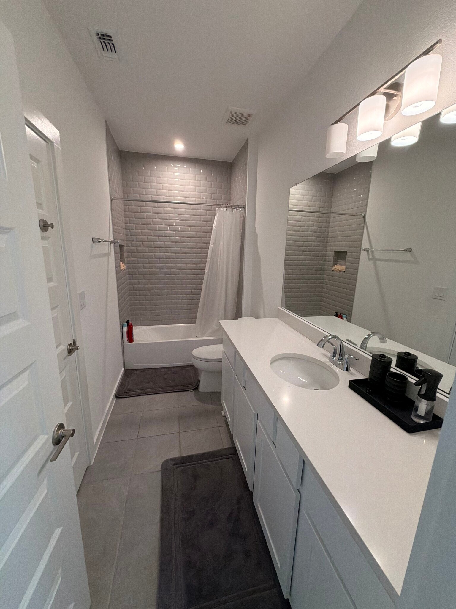 Building Photo - 5033 Carsoli Ln