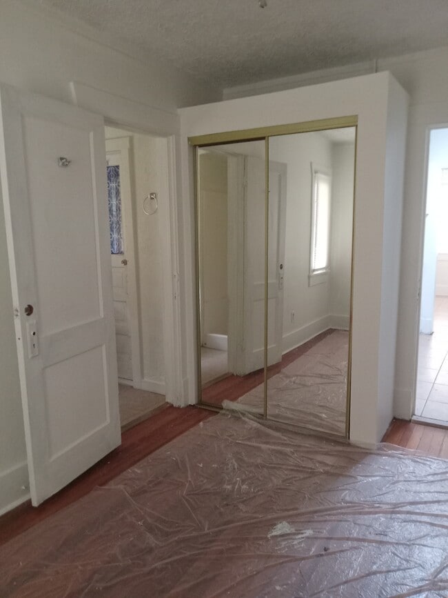 Building Photo - 1040 7th St S