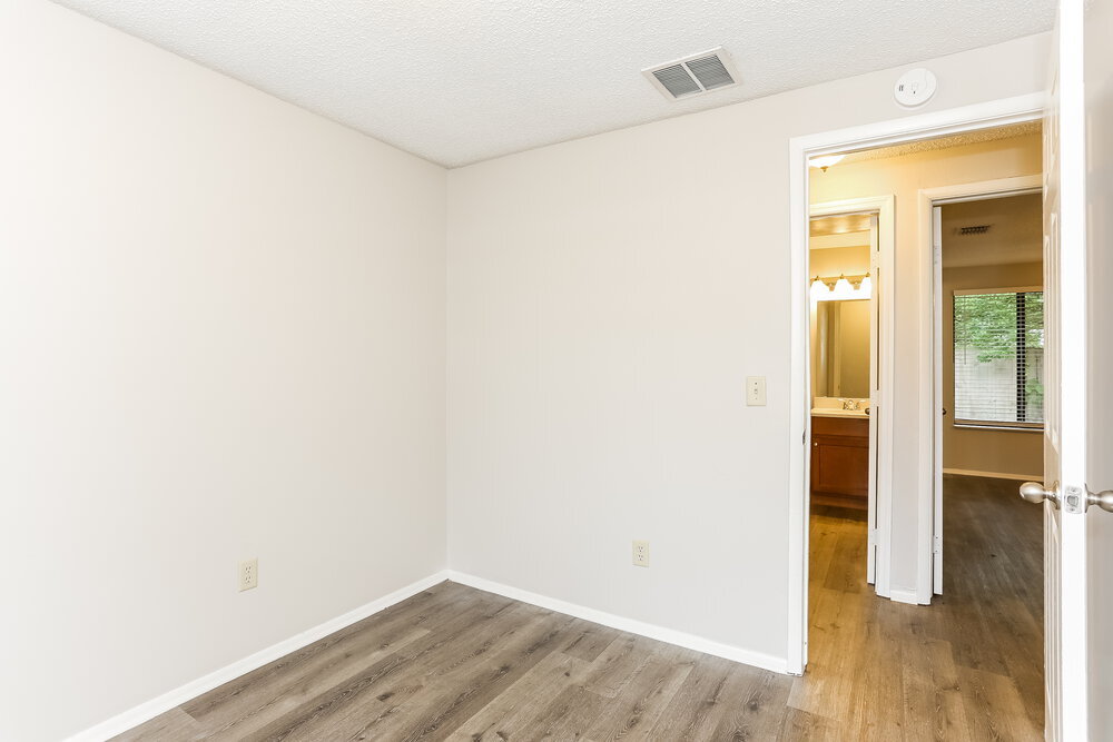 Building Photo - 10752 Knottingby Dr