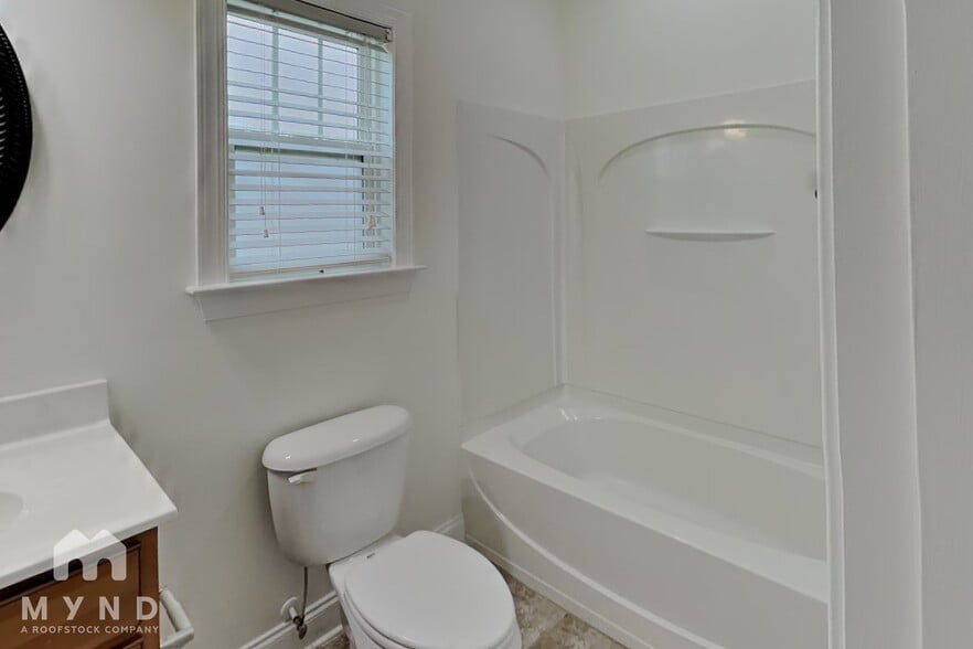Building Photo - 105 Leesville Loop