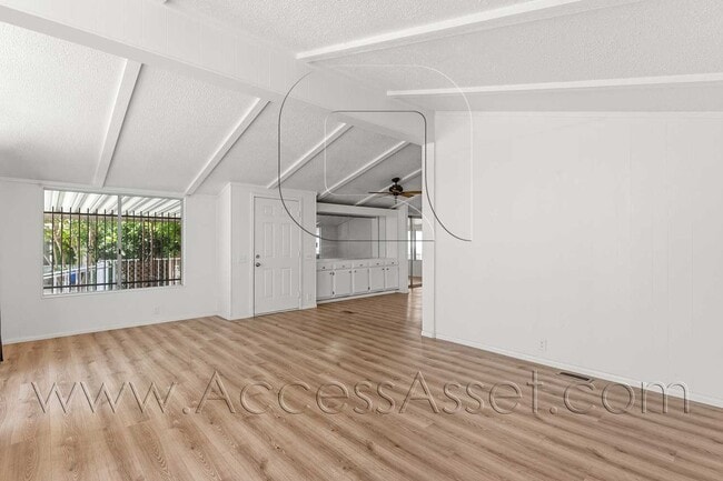 Building Photo - 1360 Cabrillo Dr