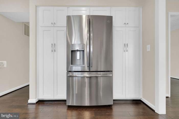 Building Photo - 6209 Derby Dr