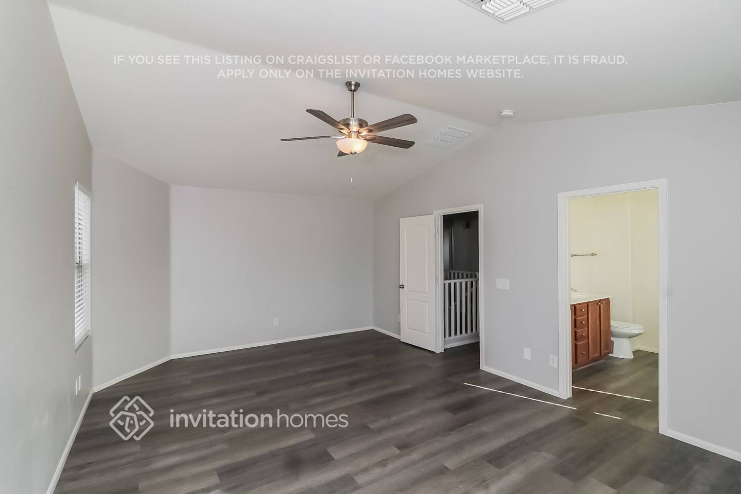 Building Photo - 7261 W Glenn Dr