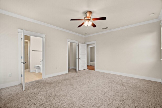 Building Photo - 99 Grande Pointe Cir