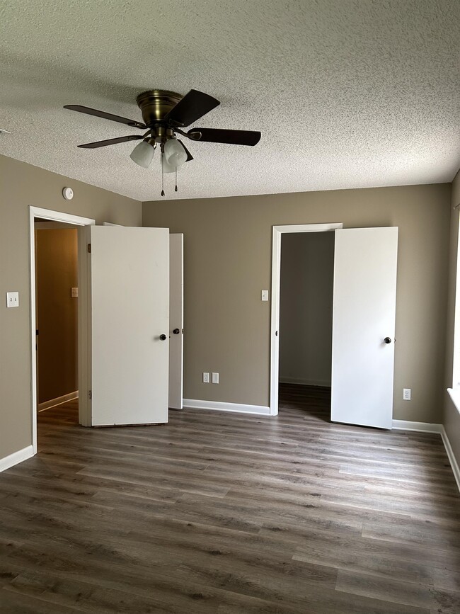 Building Photo - 541 Melton Dr