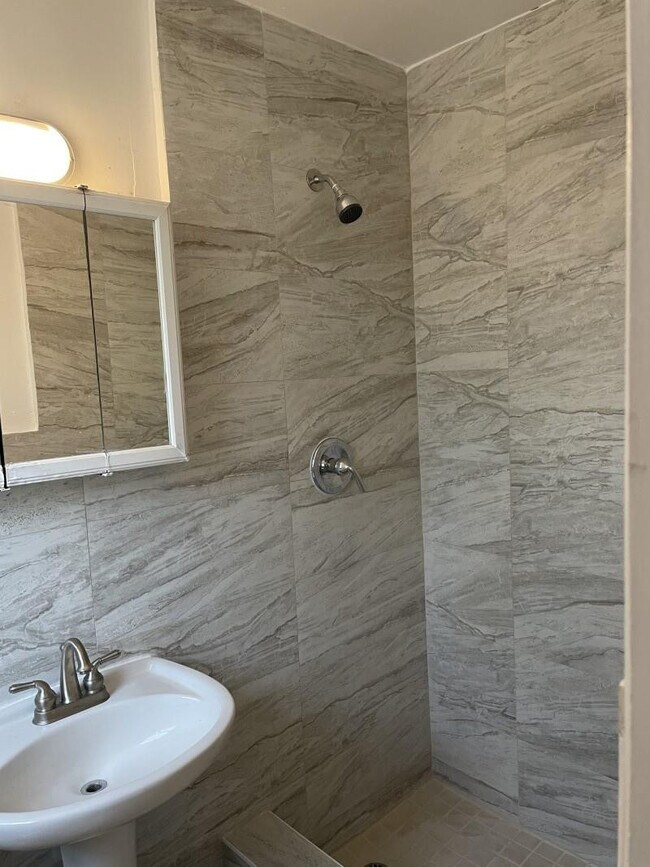 Building Photo - 1518 Grant St