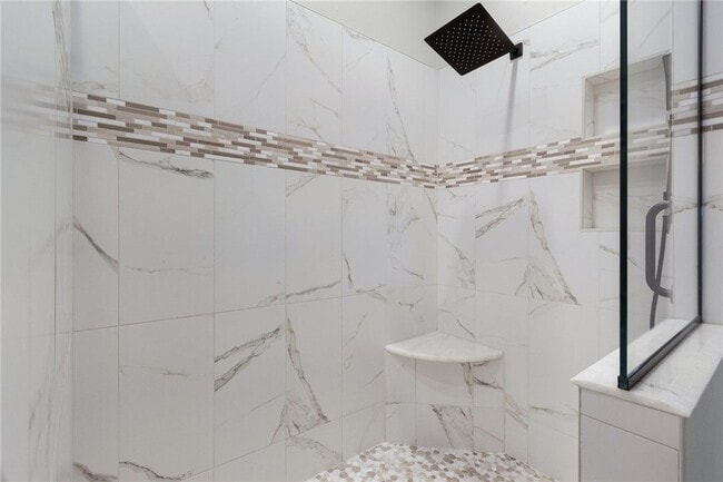 Building Photo - Rolland Court