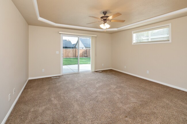 Building Photo - Live Large in Sutherland Farms: Spacious S...