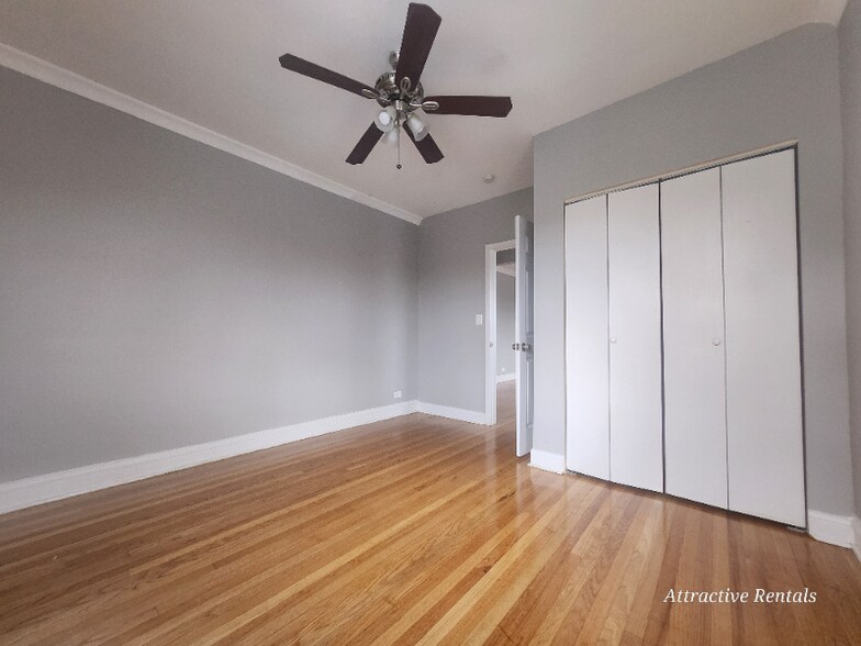 Building Photo - 9909 S Charles St