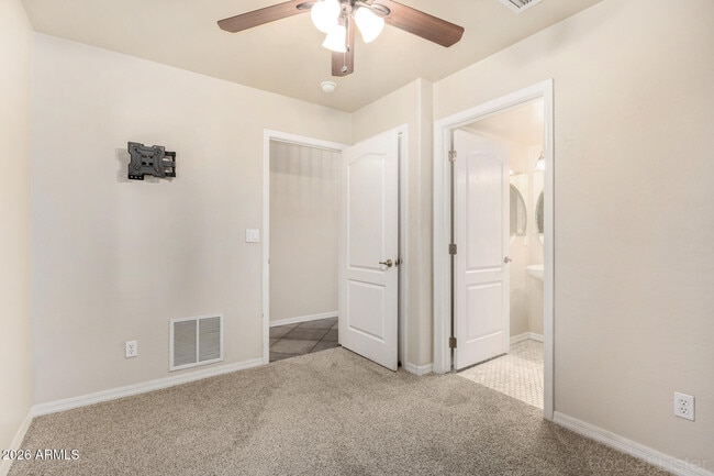 Building Photo - 3426 E Avalon Dr