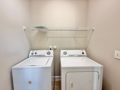 Building Photo - **OFFERING REFUNDABLE APPLICATION FEES** Modern 2BD, 2.5BA Raleigh Home Located in Brier Creek Ne...