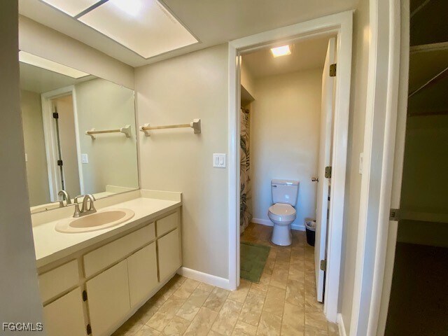 Building Photo - 15390 Moonraker Ct