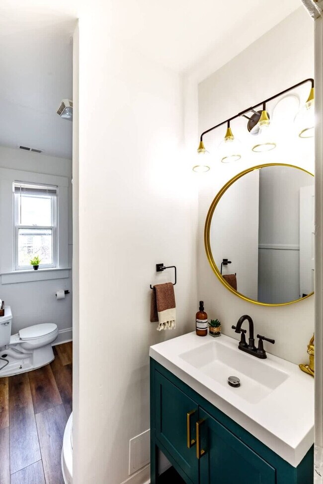 Building Photo - 575 1/2 City Park Avenue-SI ID1265608P