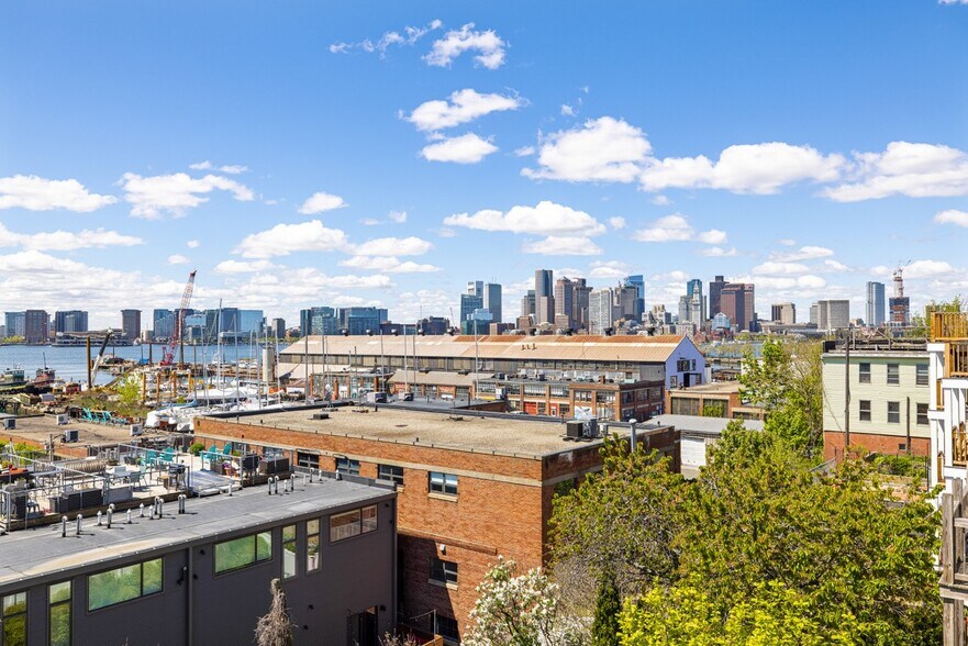 Building Photo - 275 Webster St