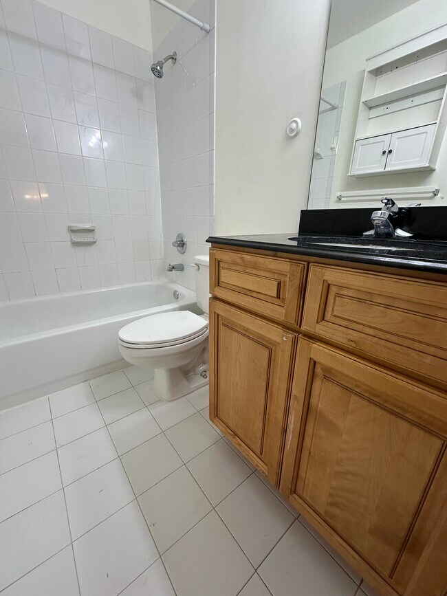 Building Photo - 336 NW 114th Ave