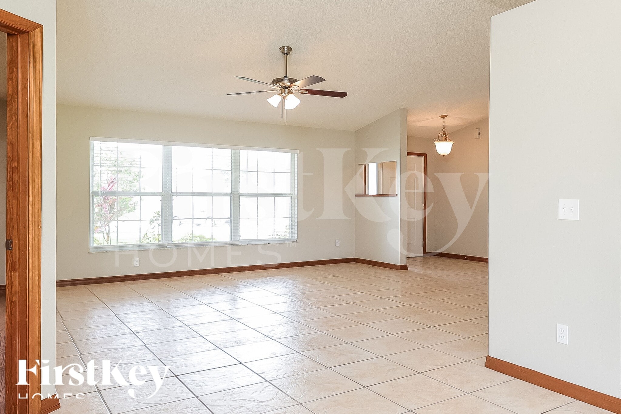 Building Photo - 329 Edgewood Ct