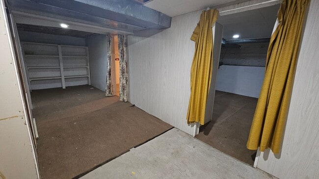 Building Photo - Spacious 3 Bed 2 Bath Home, Perfect for Families!