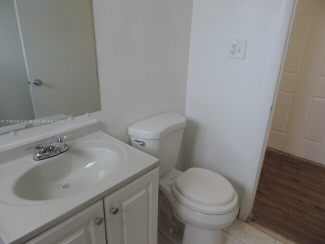 Building Photo - 1843 NW 19th St