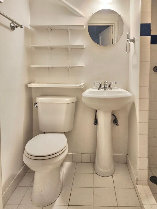 Building Photo - 258 Center St