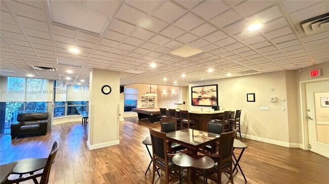Building Photo - 3530 Mystic Pointe Dr