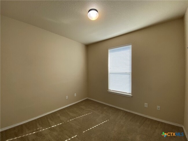 Building Photo - 295 Rosalie Dr