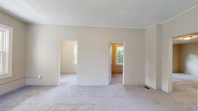 Building Photo - Cudell neighborhood. - 2 bedroom/1 bathroo...