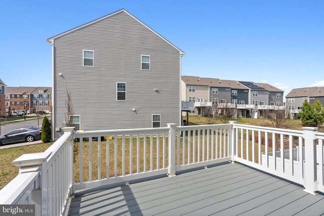 Building Photo - 9715 Summerton Dr