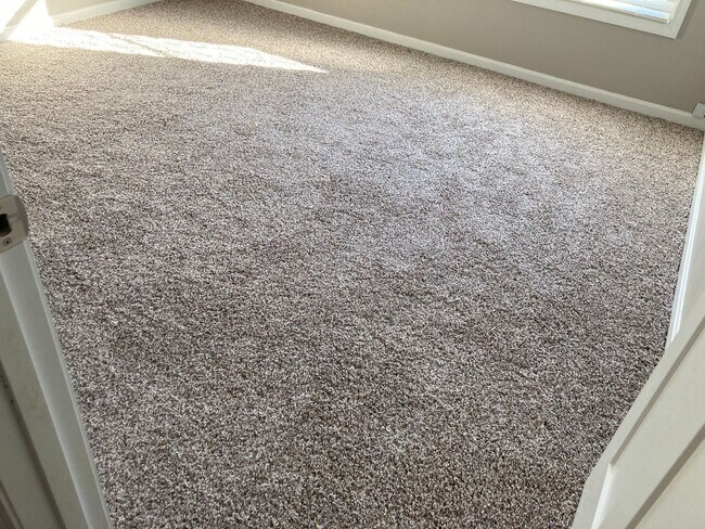 Building Photo - New & Improved Price!