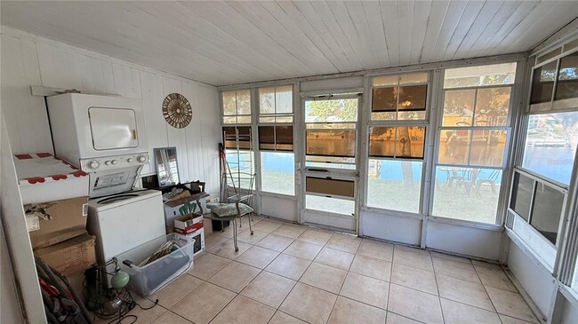 Building Photo - 12611 1st Isle