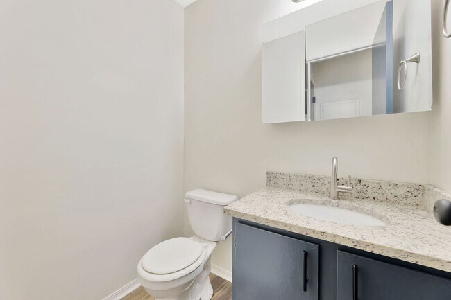 Building Photo - 5510 S Gold St