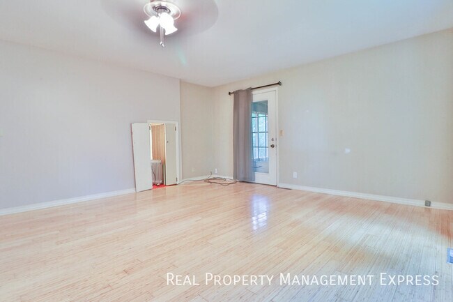 Building Photo - 47704 E 69th St