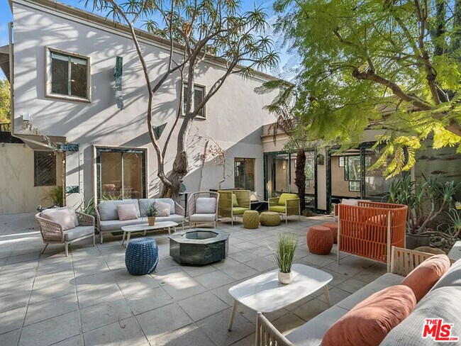 Building Photo - 9213 Warbler Way