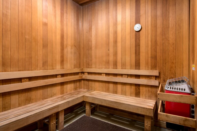 Building Photo - 580 N McClurg Ct