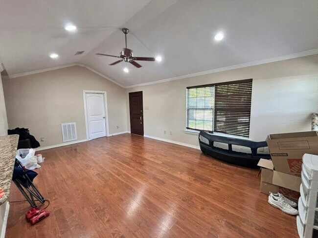 Building Photo - 10838 Hermosa Dr