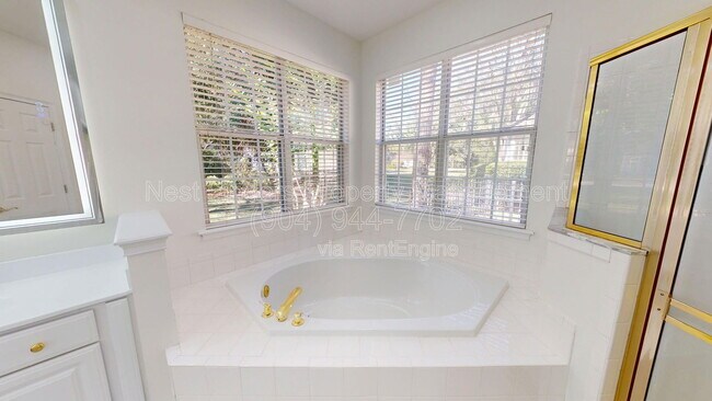 Building Photo - 10061 Vineyard Lake Rd E