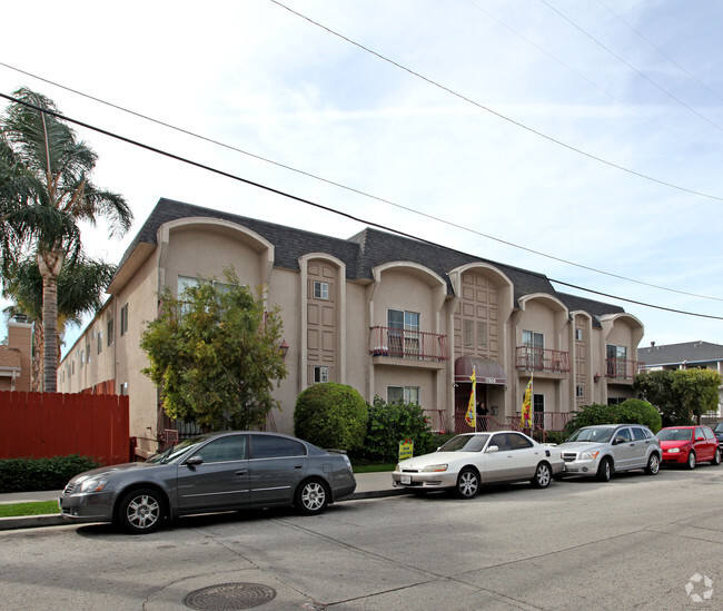 Primary Photo - Crown Point Apartments