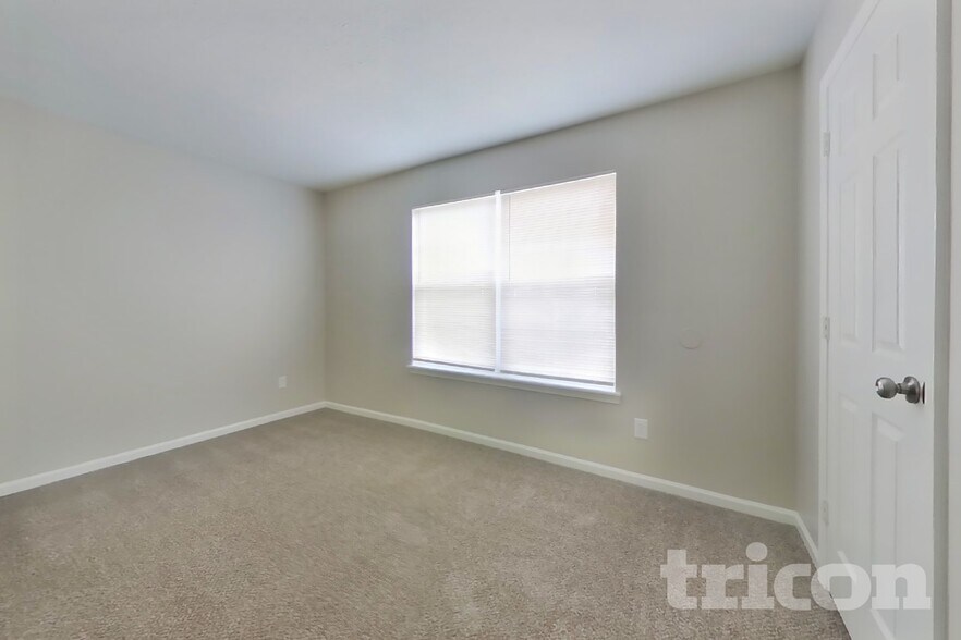 Building Photo - 8117 Pelham Pl
