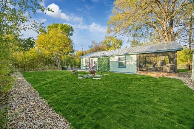 Building Photo - 4901 Prock Ln