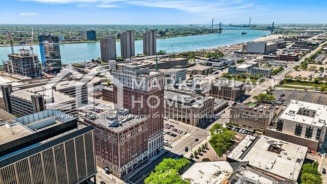 Building Photo - 525 W Lafayette Blvd