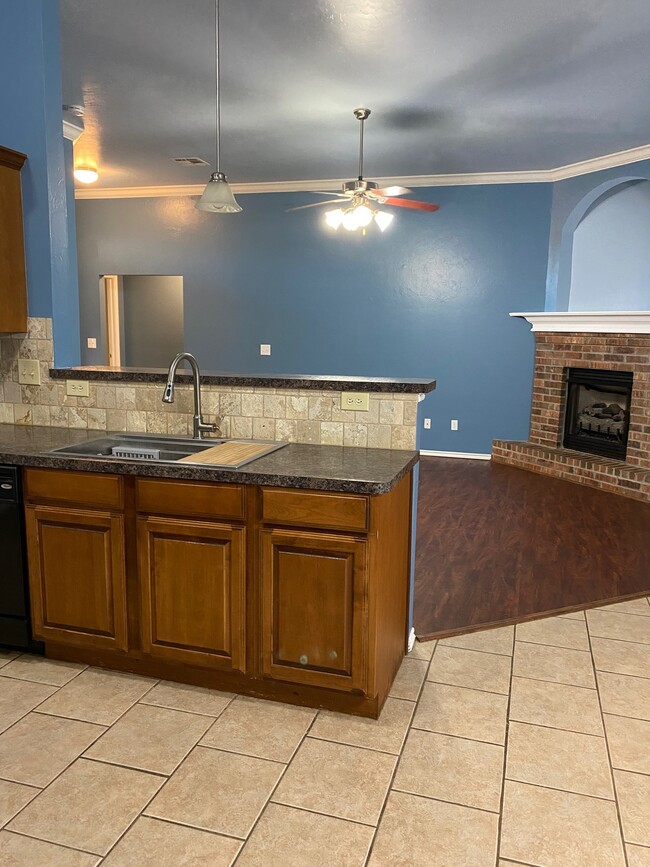 Building Photo - 7921 Frye Ln