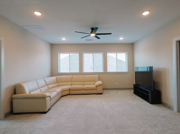 Building Photo - 5823 Ash Vly Dr